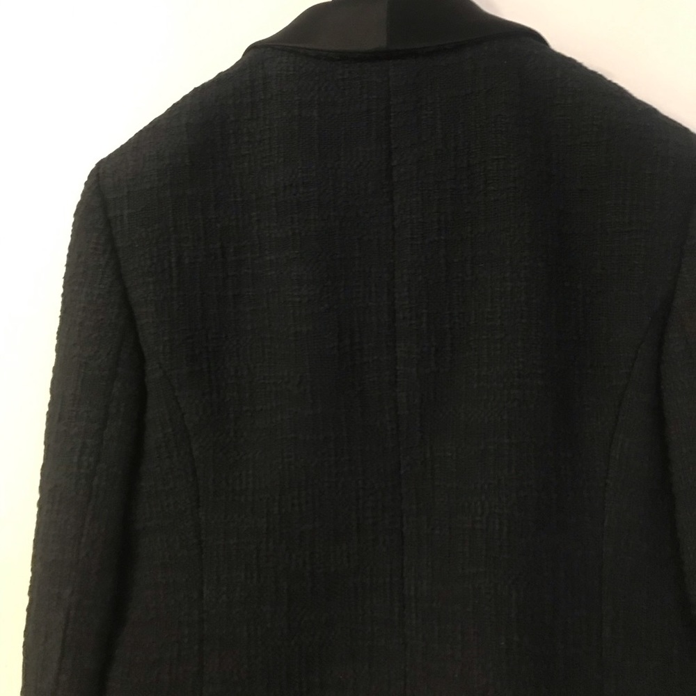 Chanel Tweed Tuxedo Blazer - Picture 8 of 16